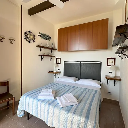 דירה Private Garden & Sea View - And Peaceful