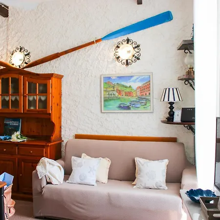 Private Garden & Sea View - And Peaceful * קורניליה